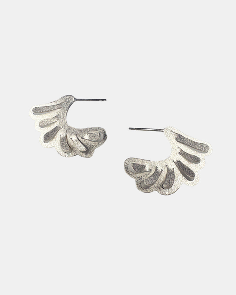 Romarin Small Scalloped Hoop Earrings