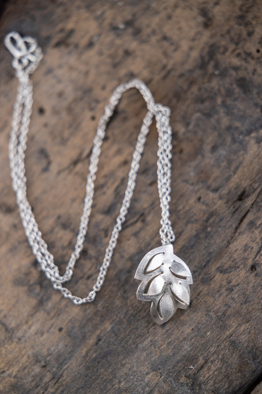 Romarin leaf pendant