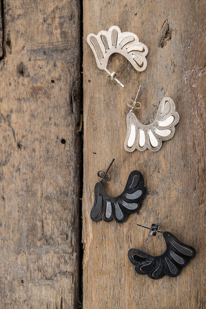 Romarin Small Scalloped Hoop Earrings