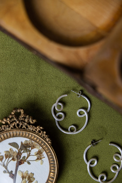 Multi-loop Vine Hoops