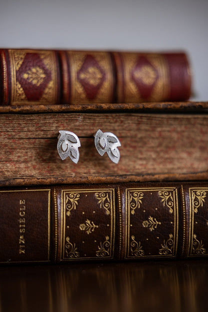 Romarin Cluster Post Earrings