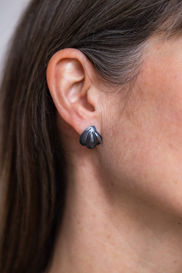 Romarin Shell Earrings