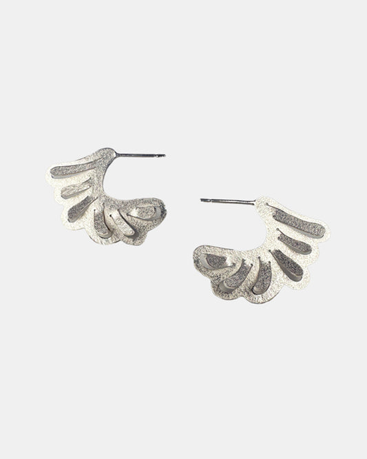 Romarin Small Scalloped Hoop Earrings